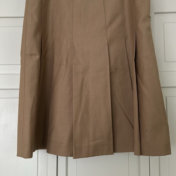 Tan Pleated skirt from Banana Republic - Picture 2 of 4